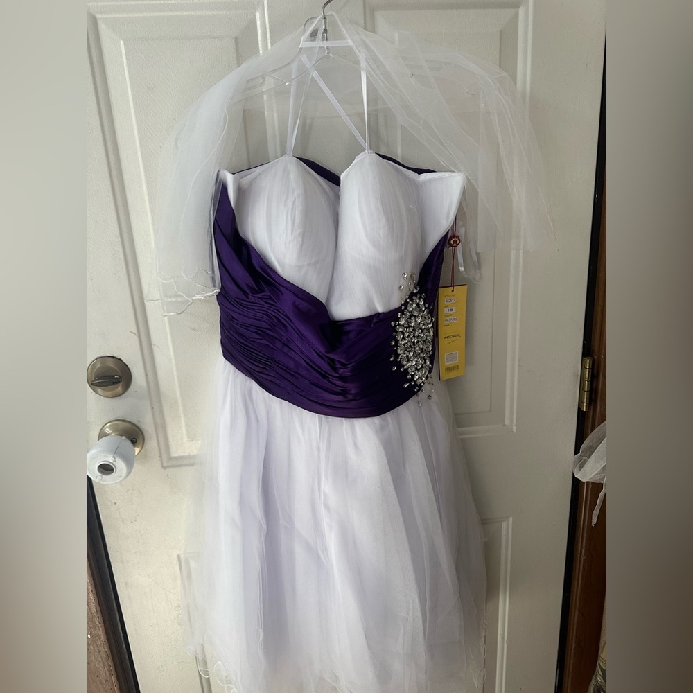 MAY QUEEN RHINESTONE STRAPLESS DRESS/SHAWL: WHITE/PURPLE: NWT: SZ 18